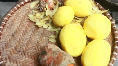 Bıçakla sebze işleme