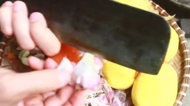 Bıçakla sebze işleme