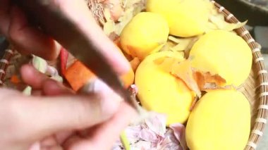 Bıçakla sebze işleme