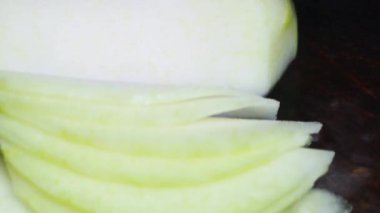 Bıçakla sebze işleme