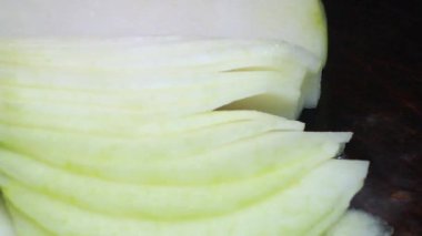 Bıçakla sebze işleme