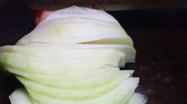 Bıçakla sebze işleme