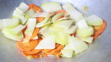 Biraz sebze kızarttım.