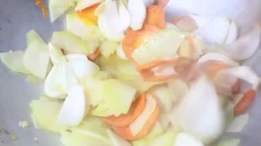 Biraz sebze kızarttım.