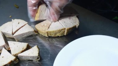 Jambonu tabakta kes