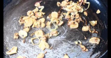 Domates soslu mantar ve soya peyniri.