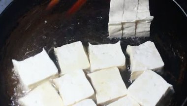 tavada tofu kızart.