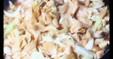 Domates soslu mantar ve soya peyniri.