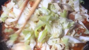 Domates soslu mantar ve soya peyniri.