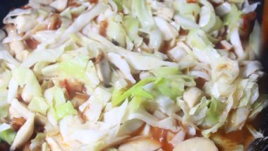 Domates soslu mantar ve soya peyniri.