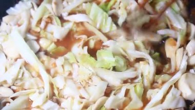 Domates soslu mantar ve soya peyniri.