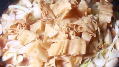 Domates soslu mantar ve soya peyniri.