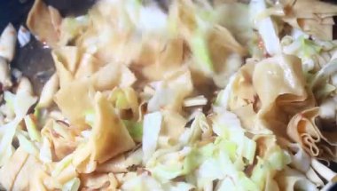 Domates soslu mantar ve soya peyniri.