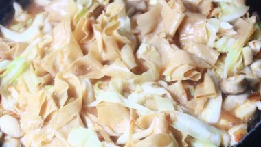 Domates soslu mantar ve soya peyniri.