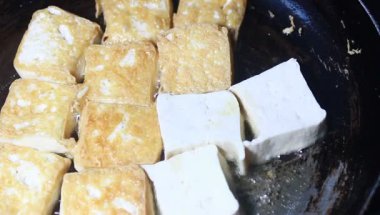 tavada tofu kızart.