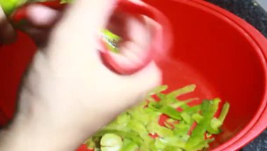 Kızartma için kabak soy