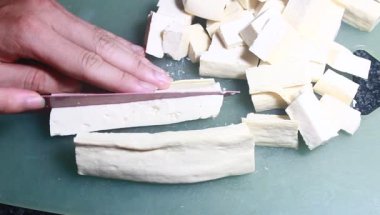 Yumurtalı domates sosu.