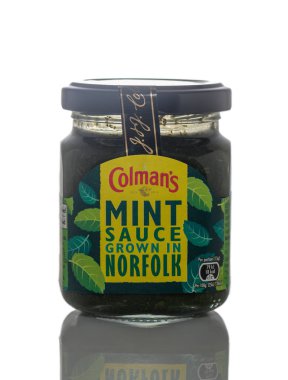 Gaziveren Kıbrıs Rum Kesimi -05.01.2025 Bu eşsiz nane sosu kavanozu Norfolk 'taki taze otların özünü yakalar ve her türlü lezzetli yemeği güzelleştirmeye hazırdır..