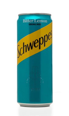 Gaziveren Kıbrıs Rum Kesimi -23.11.2024 Ayırt edici SCHWEPPES sert limon suyunu tazeleyen, cesur lezzetini ve canlı tasarım unsurlarını vurgulayan sergiler.