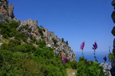 Kuzey Kıbrıs 'taki St. Hilarion Şatosu