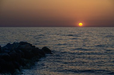 Kıbrıs 'ta Akdeniz Üzerinde Görkemli Gün Batımı