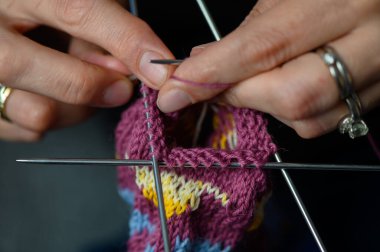 İskandinav desenli Kadın Örgü Çorapları Sahnesi