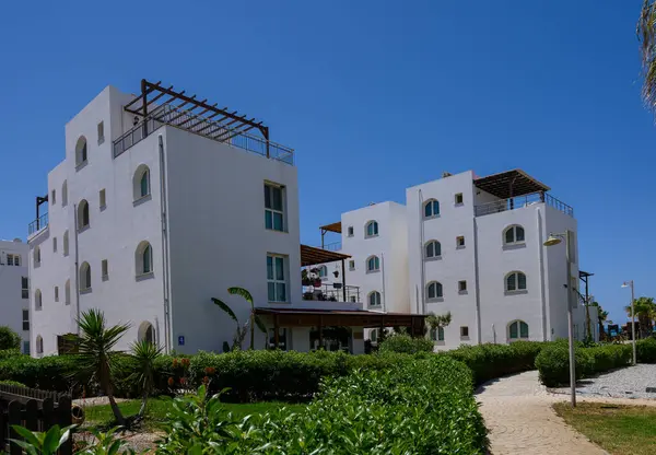 Kıbrıs Rum Kesimi 'nde Zarif Beyaz Villalar