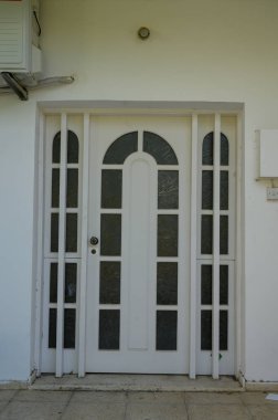 Geleneksel Kıbrıs Rum Kesimi 'nin Eski Beyaz Tahta Kapısı