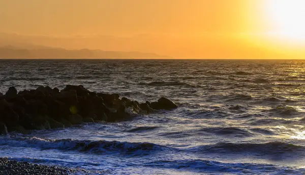 Kıbrıs 'ın batısında Akdeniz Sahil Hattı