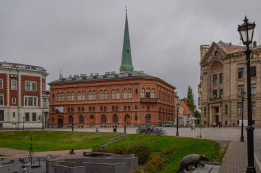 Letonya 'daki modern Riga Borsası binası. Maliye, iş ve ekonomik altyapı.