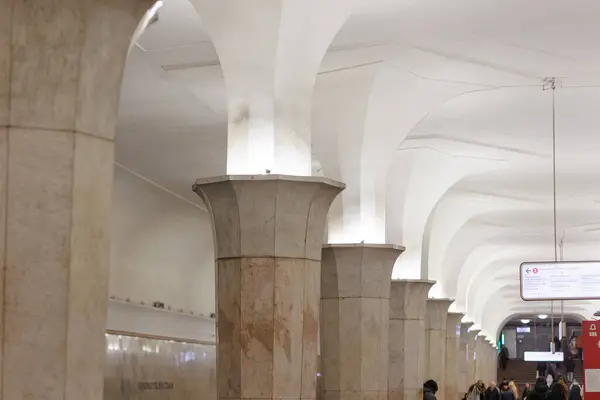 MOSCOW, RUSSIA - Mart 2025 Kropotkinskaya metro istasyonu. Yüksek kalite fotoğraf