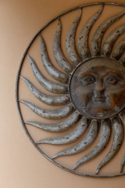 Bahçe için metal duvar dekoru, Güneş. Yüksek kalite fotoğraf