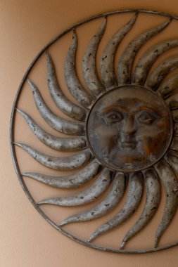 Bahçe için metal duvar dekoru, Güneş. Yüksek kalite fotoğraf