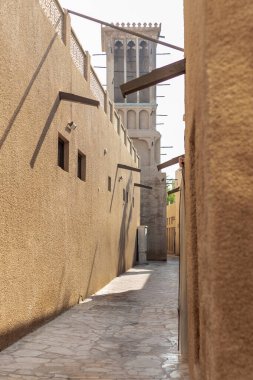 1 Nisan 2024 Dubai, BAE. Dubai sokakları, sakin ve sakin bir cadde. Yüksek kalite fotoğraf