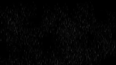 Düşen Yağmur Efektleri siyah arkaplan stok video üzerine örtüyor.