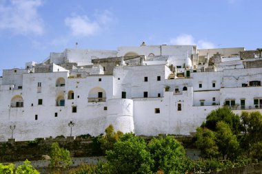 Ostuni (İtalyanca: 