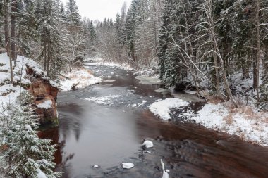 Amata Nehri, Letonya Karlı kış gününde