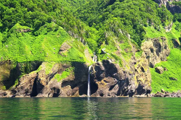 Shiretoko 'nun göz kamaştırıcı mavi dünya doğal miras bölgesi.