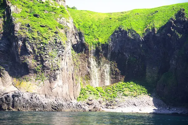 Shiretoko 'nun göz kamaştırıcı mavi dünya doğal miras bölgesi.