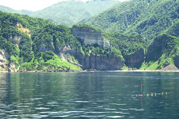 Shiretoko 'nun göz kamaştırıcı mavi dünya doğal miras bölgesi.