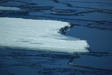 Monbetsu Limanı 'nda buz ve Garinko akıntısı