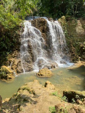 Heangwaterfall, hun bölgesi, oudomzay provizyonu