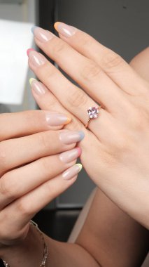 Zarif Altın Ayarlar 'da Lüks Elmas Mücevherler