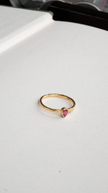 Şık ve Zarif Altın Elmas Mücevherler