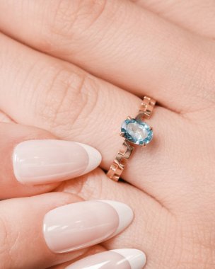 Şık ve Zarif Altın Elmas Mücevherler