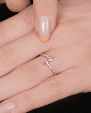 Güzel Mücevher Koleksiyonu: Elmaslar ve Altın Mücevherler