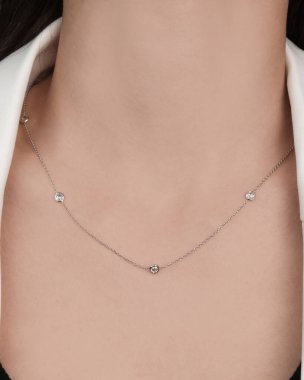 Renkli Taşlı Eşsiz Altın ve Elmas Mücevherler