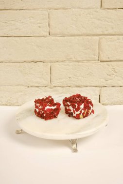 luxury gold and diamond jewelery