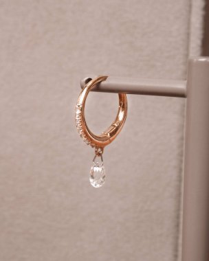 luxury gold and diamond jewelery