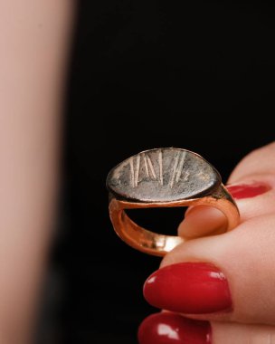 Günlük Şık Altın ve Elmas Mücevherler